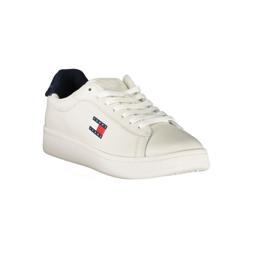 Sneakers by Tommy Hilfiger for women in leather white features an sumptuous design from the Women's Fashion Leather Sneakers collection, highlighting a sumptuous fashion style for a premium, high-fashion look.