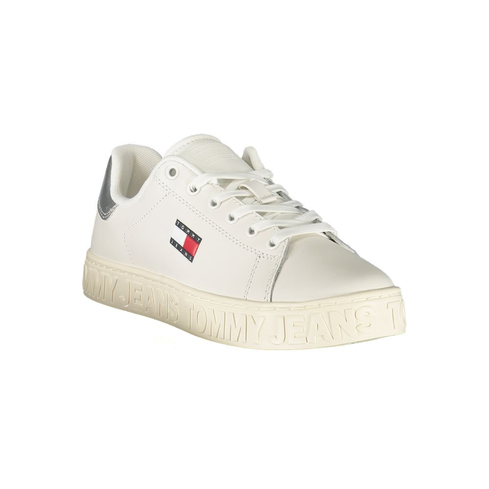 Sneakers by Tommy Hilfiger for women in polyester polyethylene leather silver & white features an sumptuous silhouette, showcasing the premium Women's Fashion Polyester Polyethylene Leather Sneakers in a sumptuous fashion style that offers a sumptuous finish for refined style.