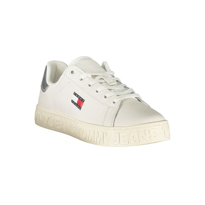 Sneakers by Tommy Hilfiger for women in polyester polyethylene leather silver & white features an sumptuous silhouette, showcasing the premium Women's Fashion Polyester Polyethylene Leather Sneakers in a sumptuous fashion style that offers a sumptuous finish for refined style.
