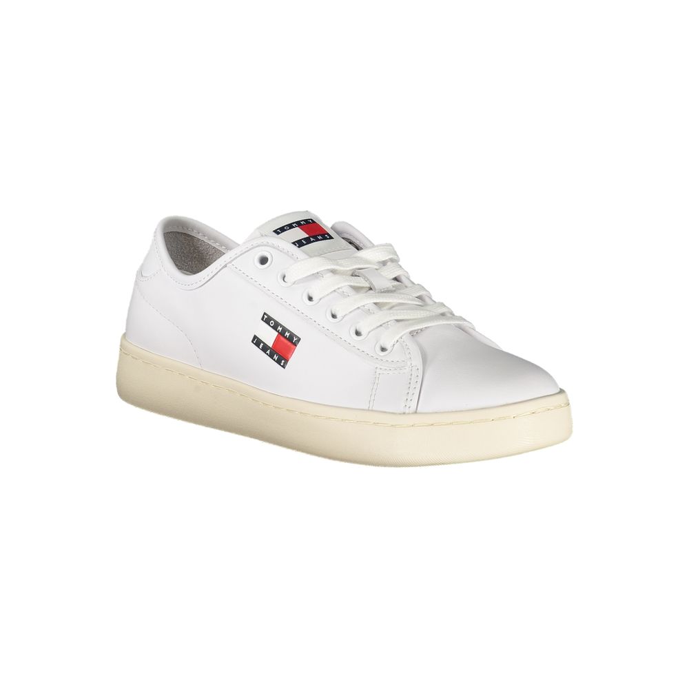 Athletic Sneakers Tommy Hilfiger women polyethylene leather white featuring a avant-garde Essence Women's Athletic Polyethylene Leather Sneakers design with a avant-garde athletic style for a refined finish.