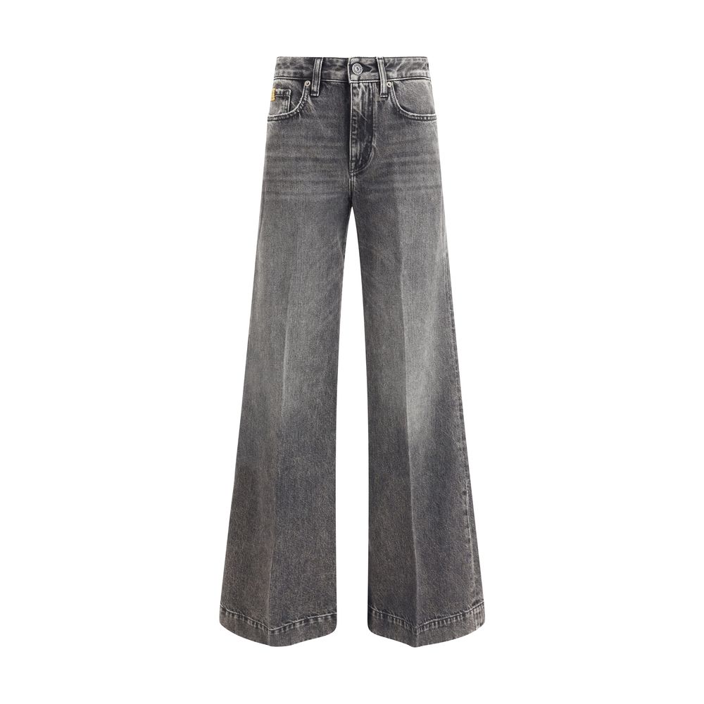 Jeans by Jacob Cohen for women in denim cotton gray & patterned features an sophisticated high rise and relaxed-fit, regular-fit & wide with a precise long, creating a sophisticated and sophisticated silhouette.