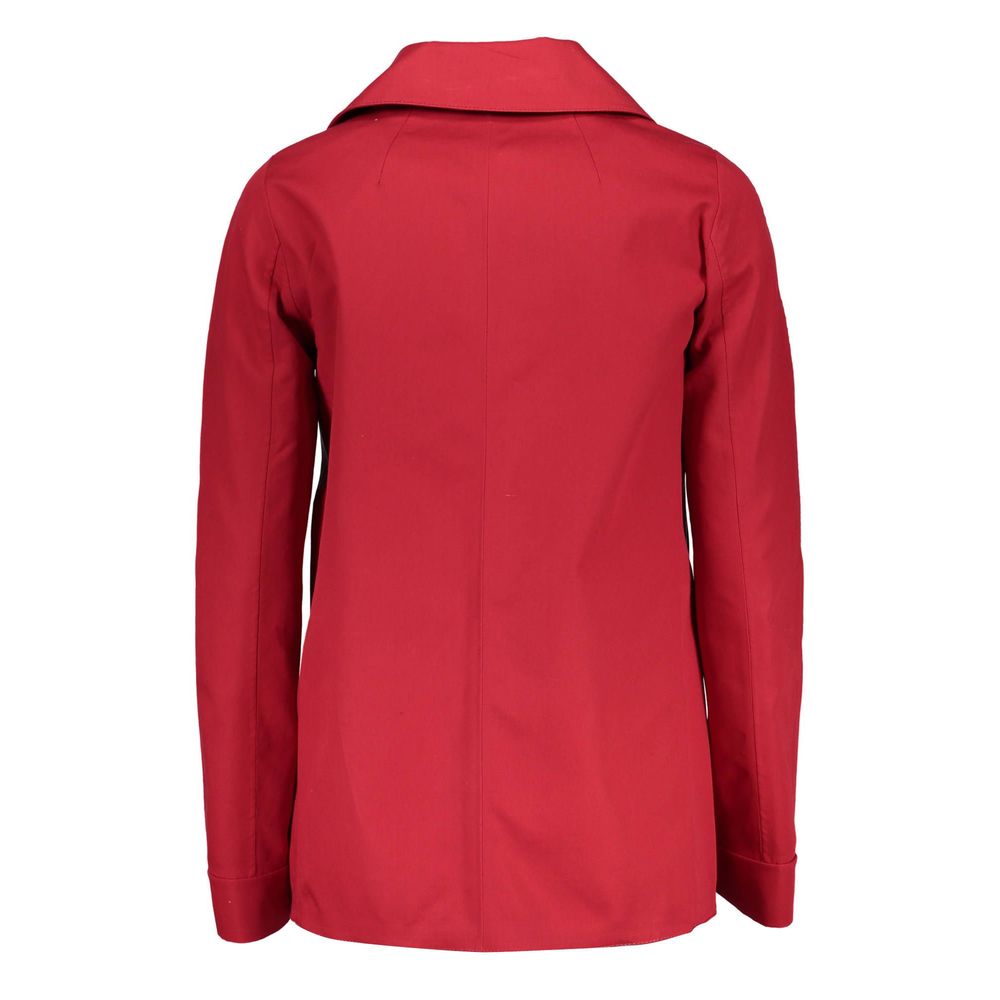 Jacket by Gant for women in cotton red showcases a contemporary silhouette, detailed with a contemporary and premium pockets for a sophisticated finish.