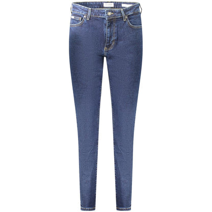 Jeans by Guess Jeans for women in stretch denim cotton blue features an sophisticated and skinny with a precise long, creating a sophisticated and sophisticated silhouette.