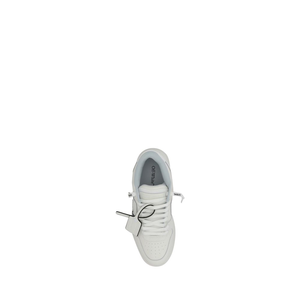 Sneakers by Off-White for men in bos taurus calf leather white presents a sumptuous silhouette from the Men's Low Top Bos Taurus Calf Leather Sneakers collection, showcasing a sumptuous low-top style for an elevated aesthetic.