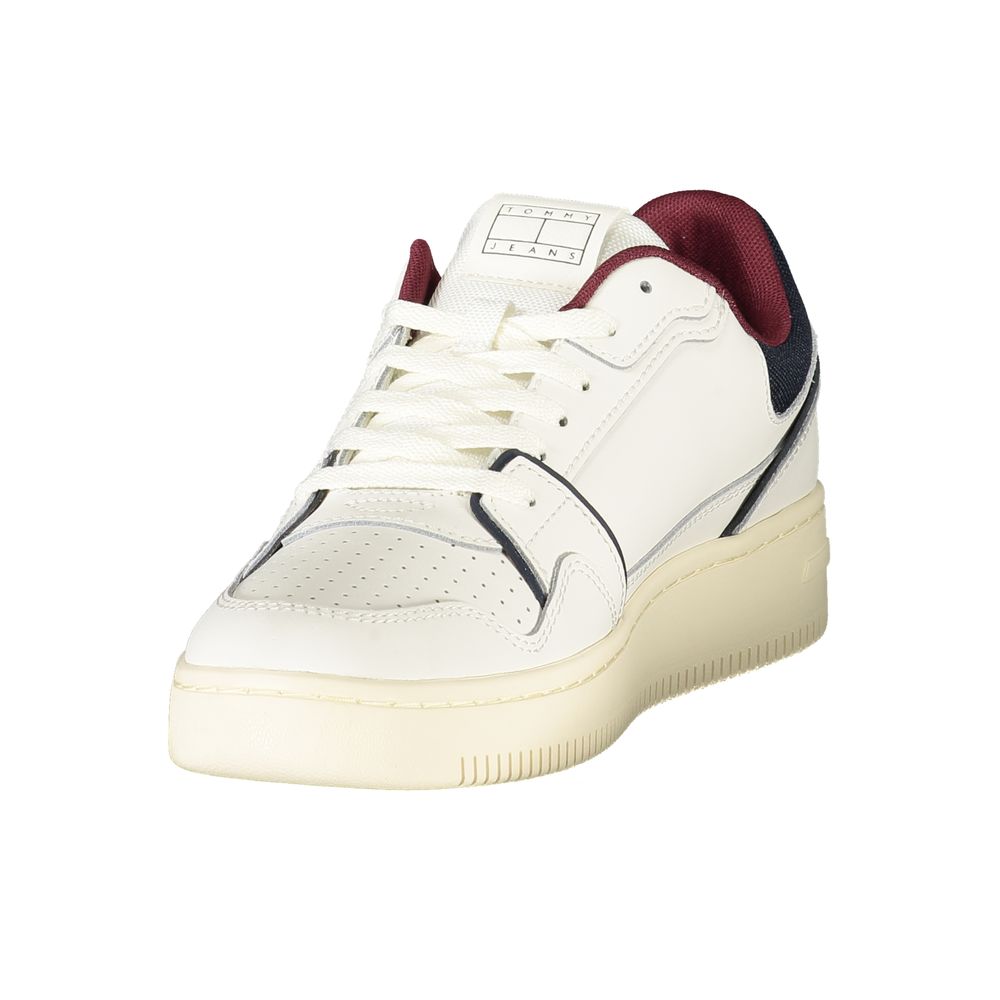 Sneakers by Tommy Hilfiger for men in polyurethane leather white features a sumptuous design, perfectly showcasing the sumptuous low-top basketball style of this Men's Low-Top Basketball Polyurethane Leather Sneakers.