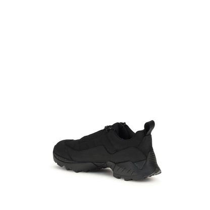 Athletic Sneakers by ROA for men in bos taurus calf leather & nylon black showcases an impeccable silhouette, defined by an impeccable athletic style design that perfectly captures the essence of the Men's Athletic Bos Taurus Calf Leather & Nylon Sneakers.