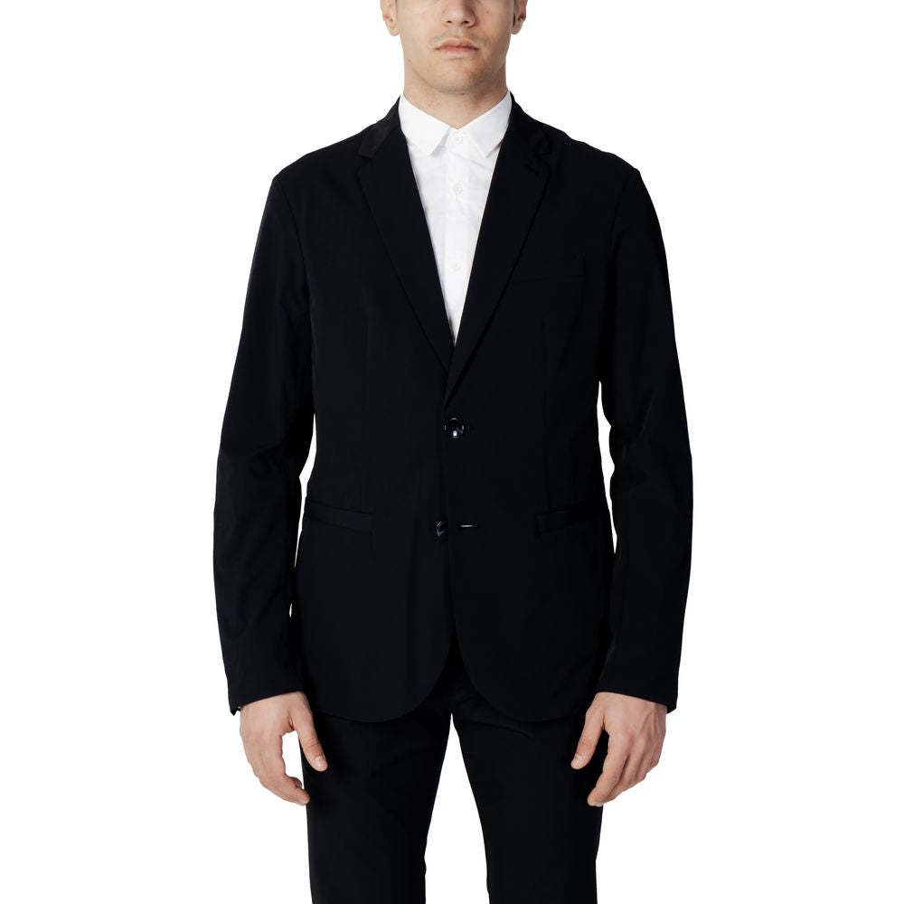 Blazer by Armani Exchange for men in cotton blue features an sartorial silhouette, showcasing a sophisticated round neckline and sartorial for a truly sartorial finish.