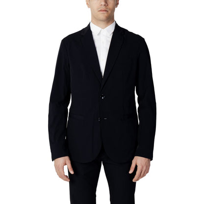 Blazer by Armani Exchange for men in cotton blue features an sartorial silhouette, showcasing a sophisticated round neckline and sartorial for a truly sartorial finish.