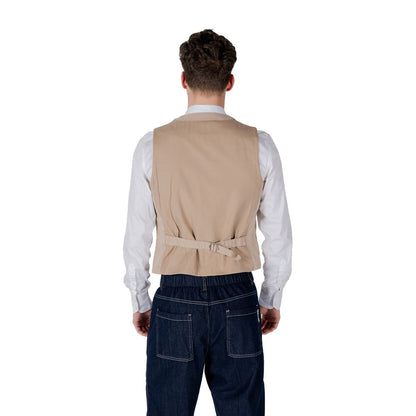 Vest by Gianni Lupo for men in cotton beige features a chic silhouette, expertly detailed with a refined and premium for a truly chic look.