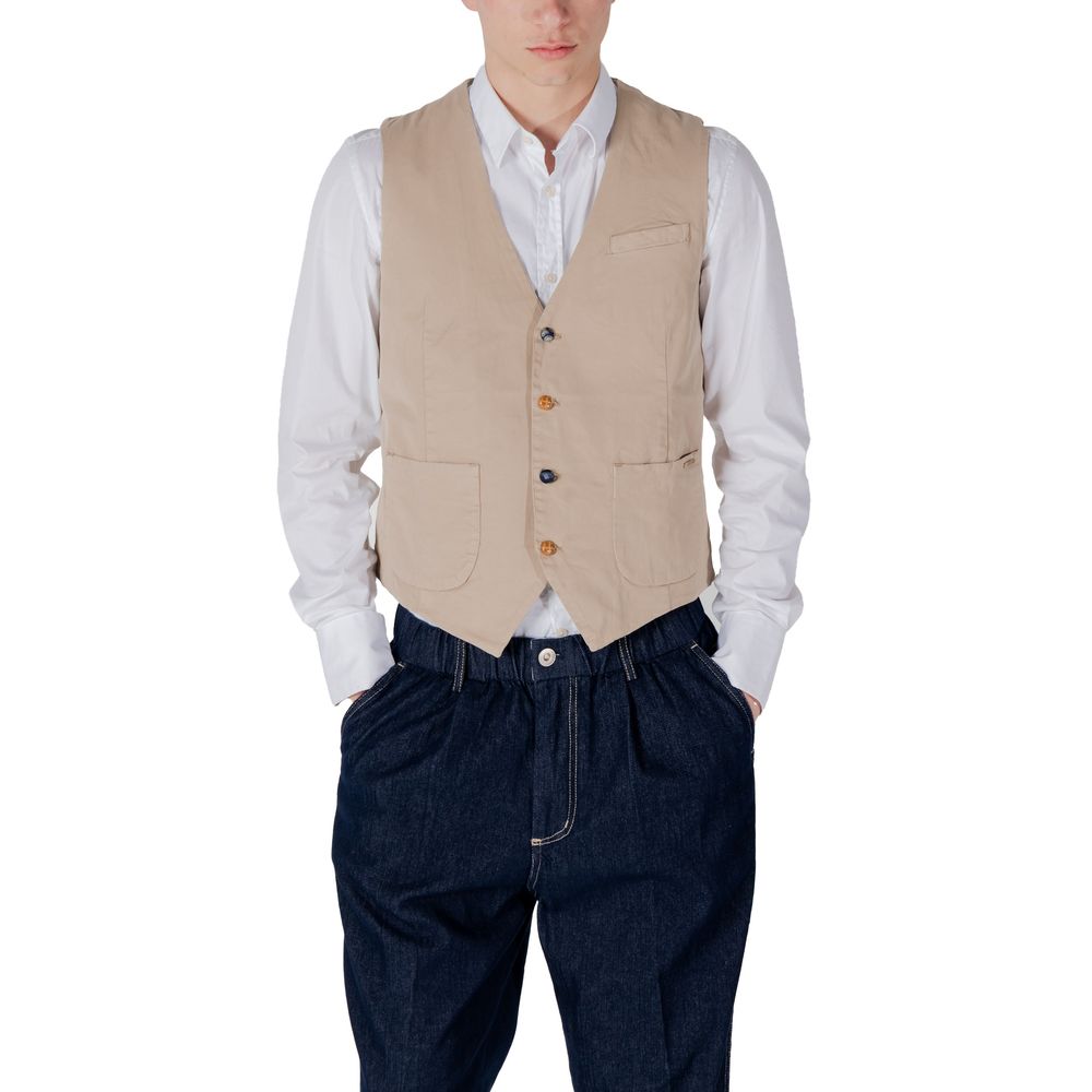Vest by Gianni Lupo for men in cotton beige showcases a utilitarian silhouette, artfully incorporating and a utilitarian for a truly utilitarian finish.