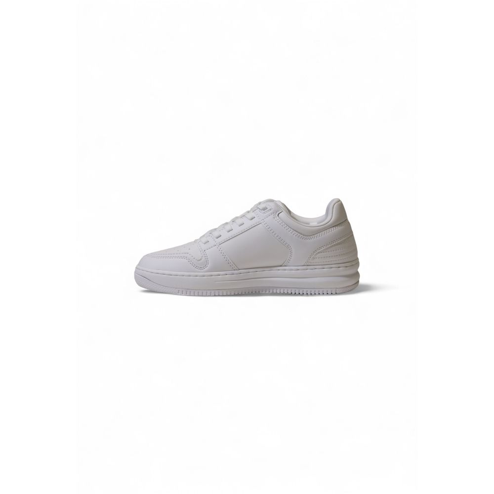 Sneakers by EA7 Emporio Armani for men in polyester & rubber white features an sumptuous design from the Men's Athletic Casual Polyester & Rubber Sneakers collection, highlighting a sumptuous athletic casual style for a premium, high-fashion look.