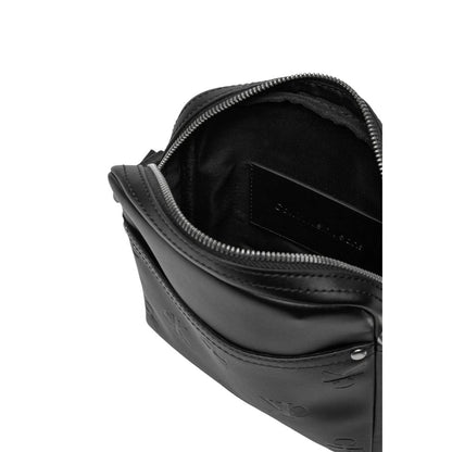 Crossbody Messenger Bag by Calvin Klein Jeans for men in polyethylene & polyurethane black & signature showcases a artisanal Polyethylene & Polyurethane Crossbody Messenger Bag design, featuring a secure and ample with versatile crossbody-strap, shoulder-strap & adjustable-strap for a artisanal look.