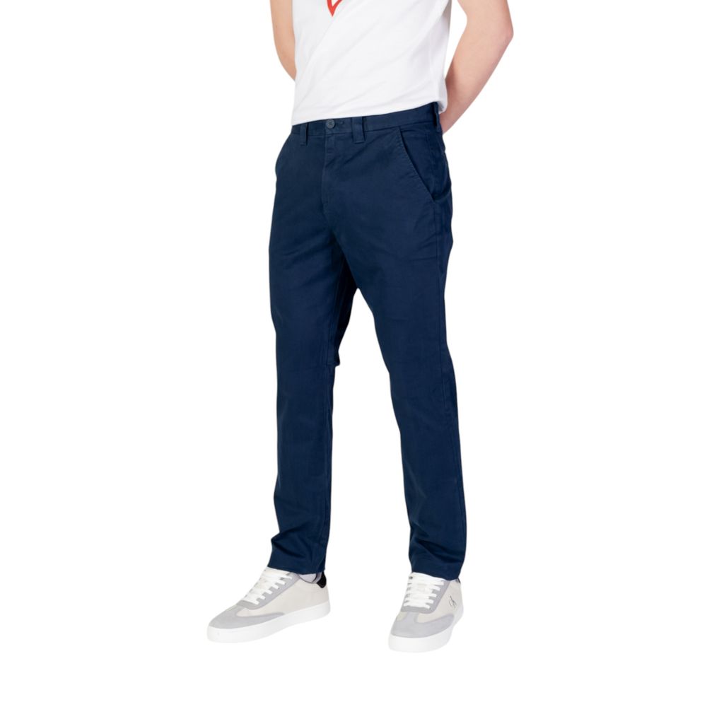 Trousers by Tommy Hilfiger Jeans for men in stretch cotton blue presents a perennial silhouette, meticulously tailored with a skinny & slim cut, long finish, and an elegant .