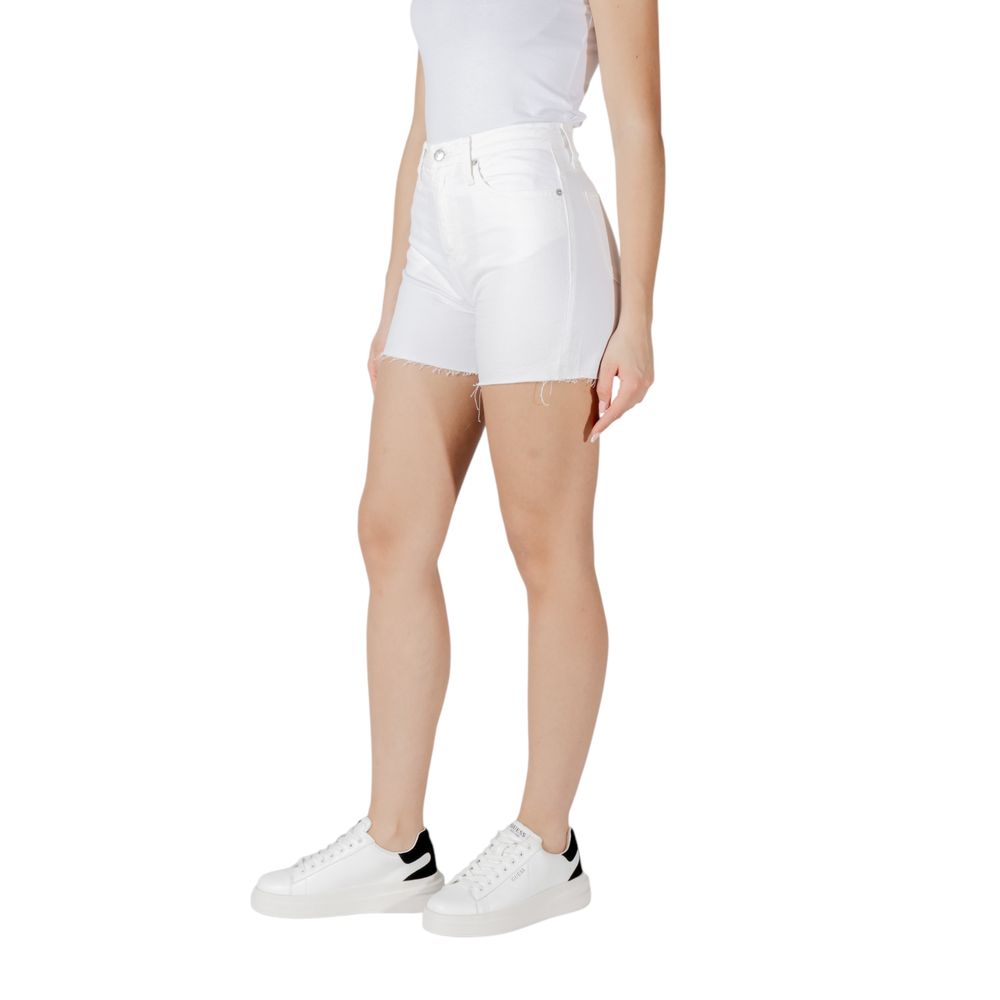 Calvin Klein Jeans Women's Mom Cotton Denim Shorts - White