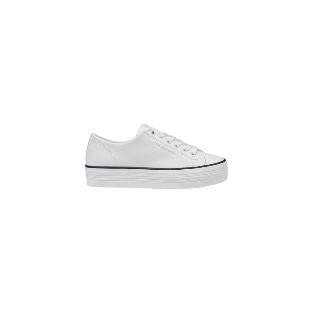 Sneakers by Calvin Klein Jeans for women in leather black & white features an sumptuous design from the Women's Low-Top Casual Leather Sneakers collection, highlighting a sumptuous low-top casual style for a premium, high-fashion look.