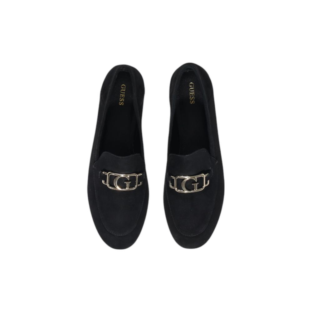 Platform Loafers Pumps Heels by Guess for women in leather black features an effortlessly chic silhouette from the Women's Leather Platform Loafers Pumps Heels collection, showcasing a platform and effortlessly chic for a effortlessly chic look.