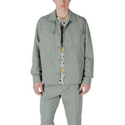 Overcoat by Antony Morato for men in stretch polyester cotton green showcases a enveloping silhouette, detailed with distinctive and a enveloping .
