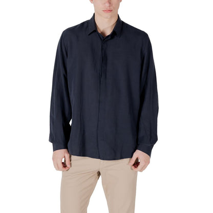 Shirt by Antony Morato for men in linen & lyocell blue presents a discerning silhouette, showcasing a sophisticated and long-sleeve for a truly discerning finish.