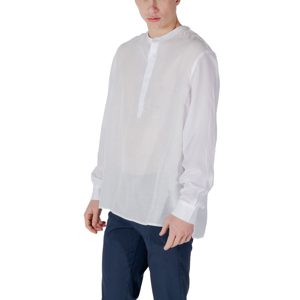 Shirt by Antony Morato for men in linen & lyocell white presents a discerning silhouette, showcasing a sophisticated and for a truly discerning finish.