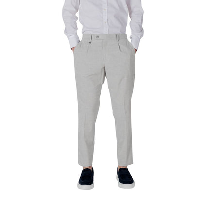 Trousers by Antony Morato for men in stretch polyester & viscose gray presents a perennial silhouette, meticulously tailored with a regular-fit cut, long finish, and an elegant .