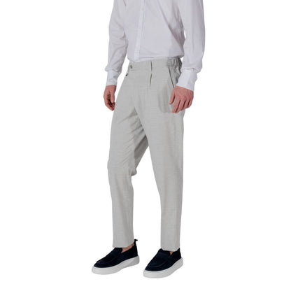 Trousers by Antony Morato for men in stretch polyester & viscose gray features an on trend silhouette, showcasing a sophisticated regular-fit with a long and for an on trend finish.