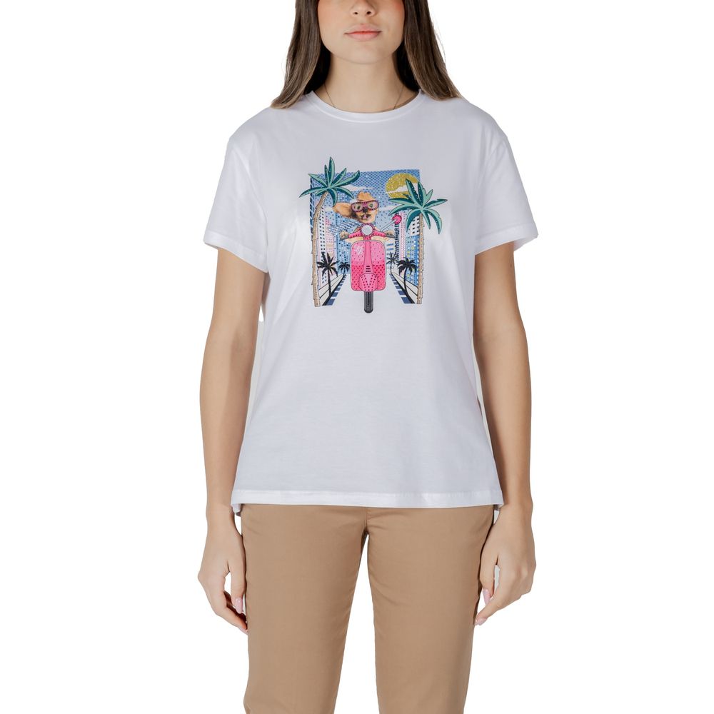 T-Shirt by Liu Jo for women in stretch cotton white showcases a fashionable silhouette, elegantly detailed with a fashionable and for a sophisticated, high-fashion look.