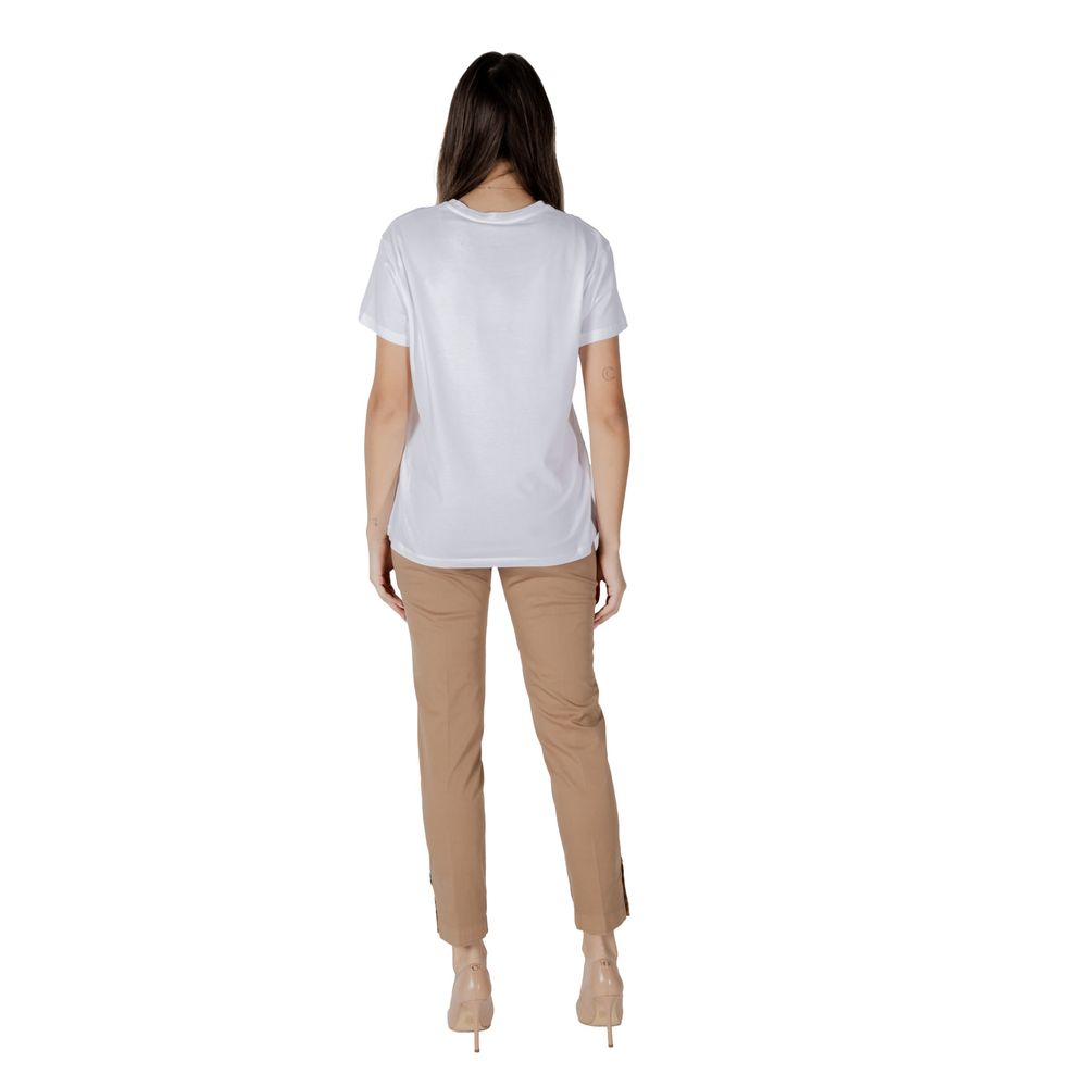 T-Shirt by Liu Jo for women in stretch cotton white showcases a chic silhouette, artfully detailed with a chic and for a chic finish.