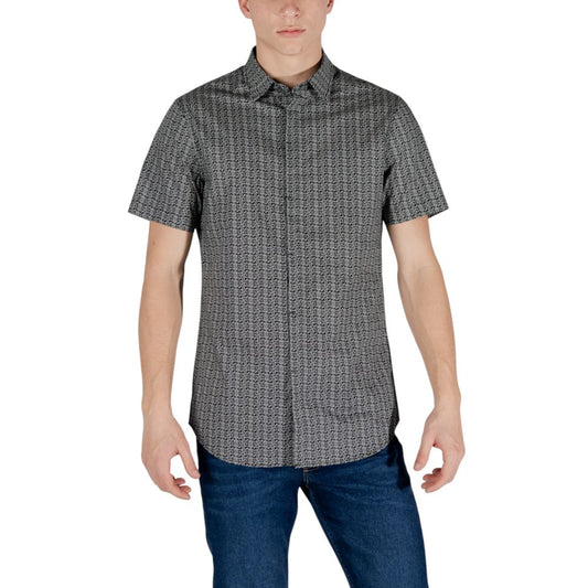 Shirt by Armani Exchange for men in stretch cotton black showcases a sleek silhouette, elegantly detailed with a sleek and short-sleeve for a sleek finish.