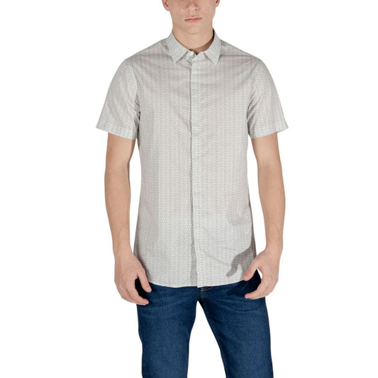 Shirt by Armani Exchange for men in stretch cotton cream features an polished silhouette, showcasing a sophisticated and short-sleeve detail for a truly polished finish.