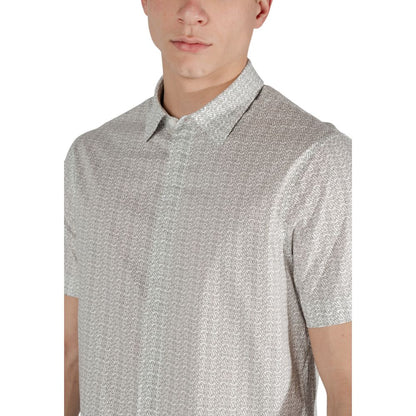 Shirt by Armani Exchange for men in stretch cotton cream showcases a sleek silhouette, elegantly detailed with a sleek and for a sleek finish.