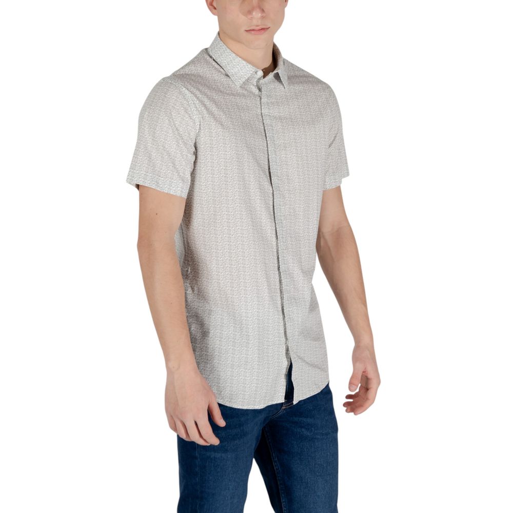 Shirt by Armani Exchange for men in stretch cotton cream showcases a sharp silhouette, elegantly detailed with a sharp and sharp .
