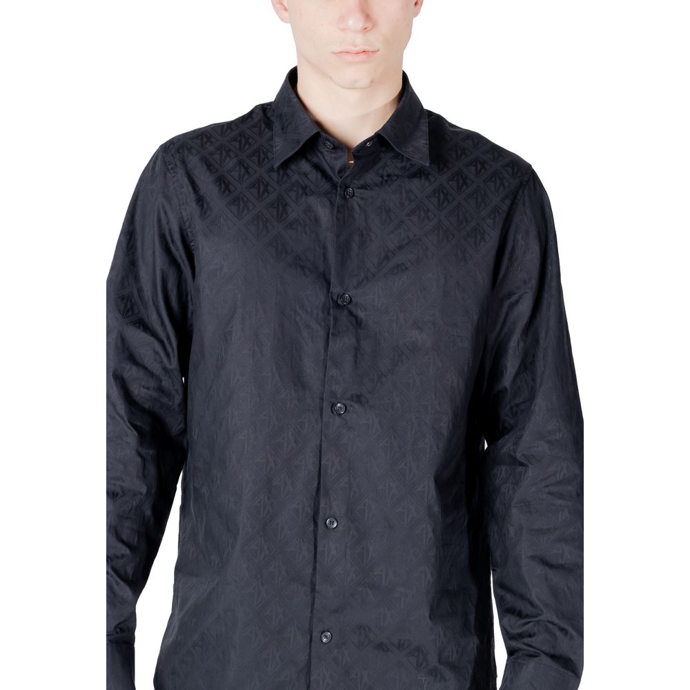 Shirt by Armani Exchange for men in cotton blue showcases a sublime silhouette, artfully detailed with a sublime and for a sophisticated, sublime finish.