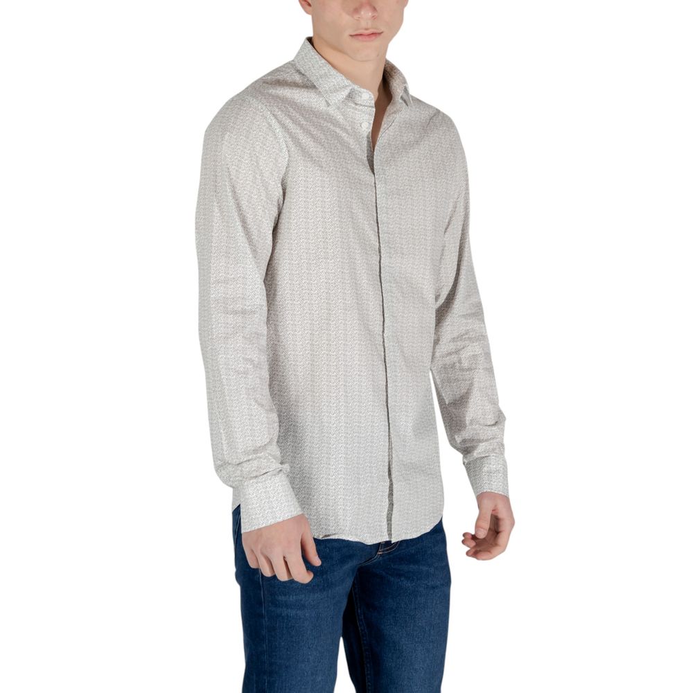 Shirt by Armani Exchange for men in stretch cotton cream showcases a sleek silhouette, elegantly detailed with a sleek and for a sleek finish.