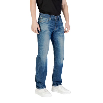 Jeans by Replay for men in denim cotton blue features an sophisticated and relaxed-fit & regular-fit with a precise , creating a sophisticated and sophisticated silhouette.