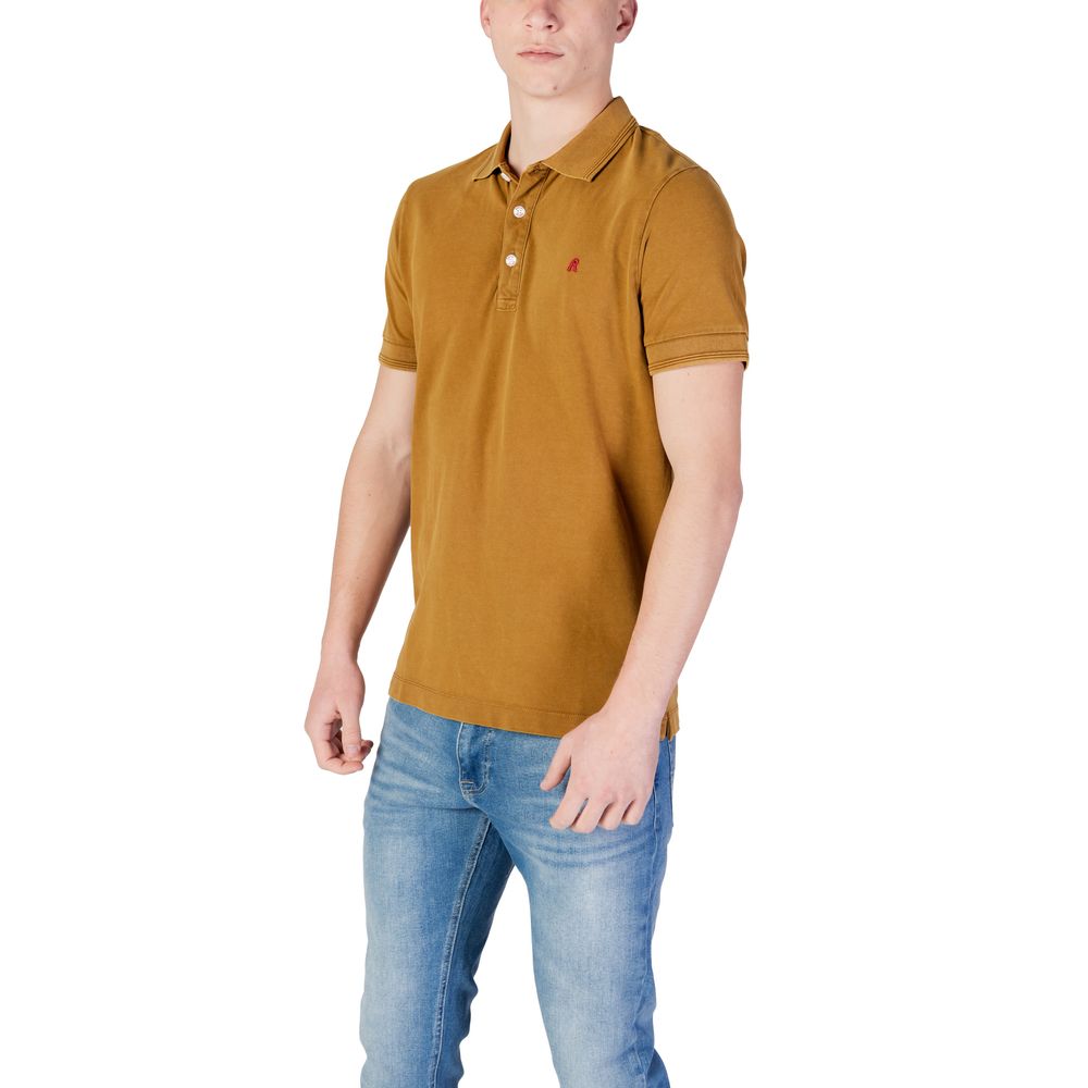 Polo Shirt by Replay for men in cotton bronze presents a sleek silhouette, featuring a refined and for a sleek finish.