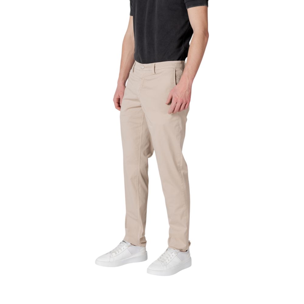Trousers by Replay for men in stretch cotton beige features an on trend silhouette, showcasing a sophisticated regular-fit with a long and for an on trend finish.