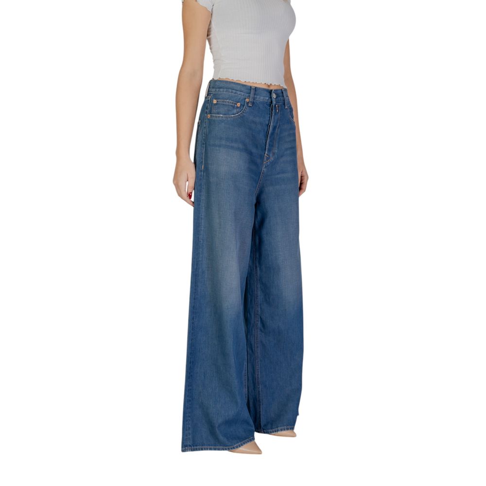 Jeans by Replay for women in stretch denim cotton blue presents a refined pantology silhouette, artfully defined by a refined pantology bootcut, , and a sophisticated .
