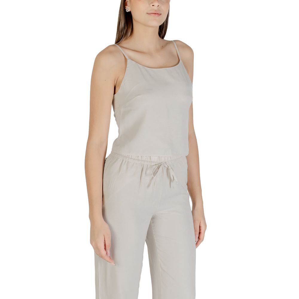 Activewear Top by Only for women in polyester beige showcases a ergonomic silhouette, highlighting a ergonomic and with performance-driven for a premium look.