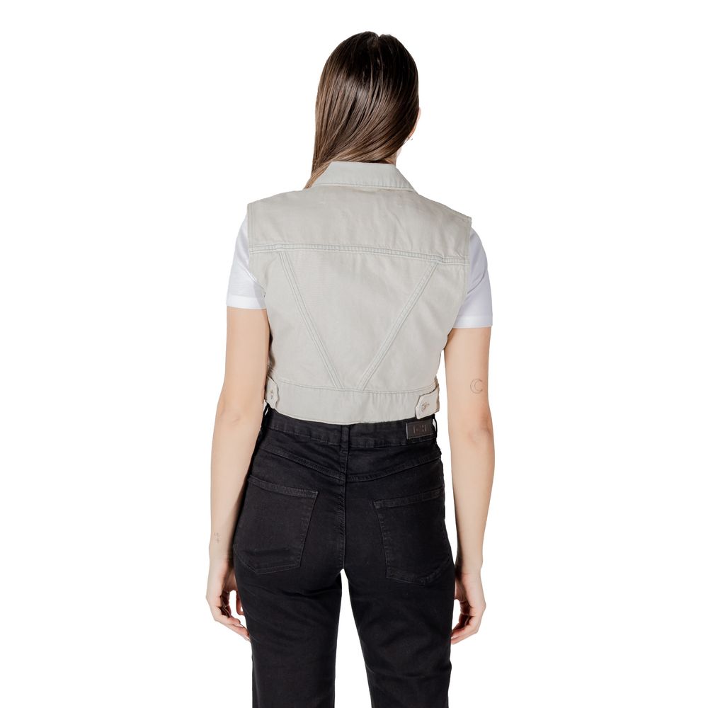 Vest by Only for women in cotton light-blue features an on trend silhouette, showcasing a sophisticated and premium pockets for a truly on trend finish.