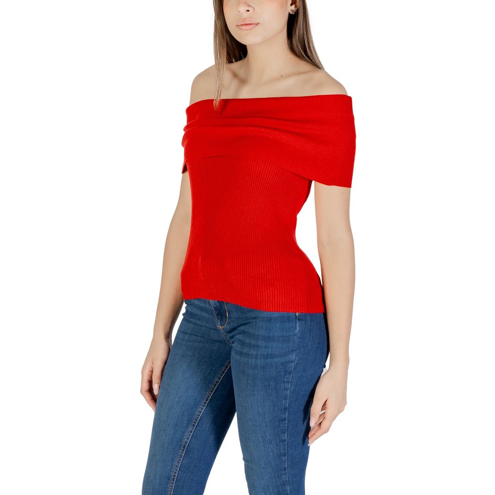 Shirt by Only for women in cotton polyester red features an polished silhouette, showcasing a sophisticated and detail for a truly polished finish.