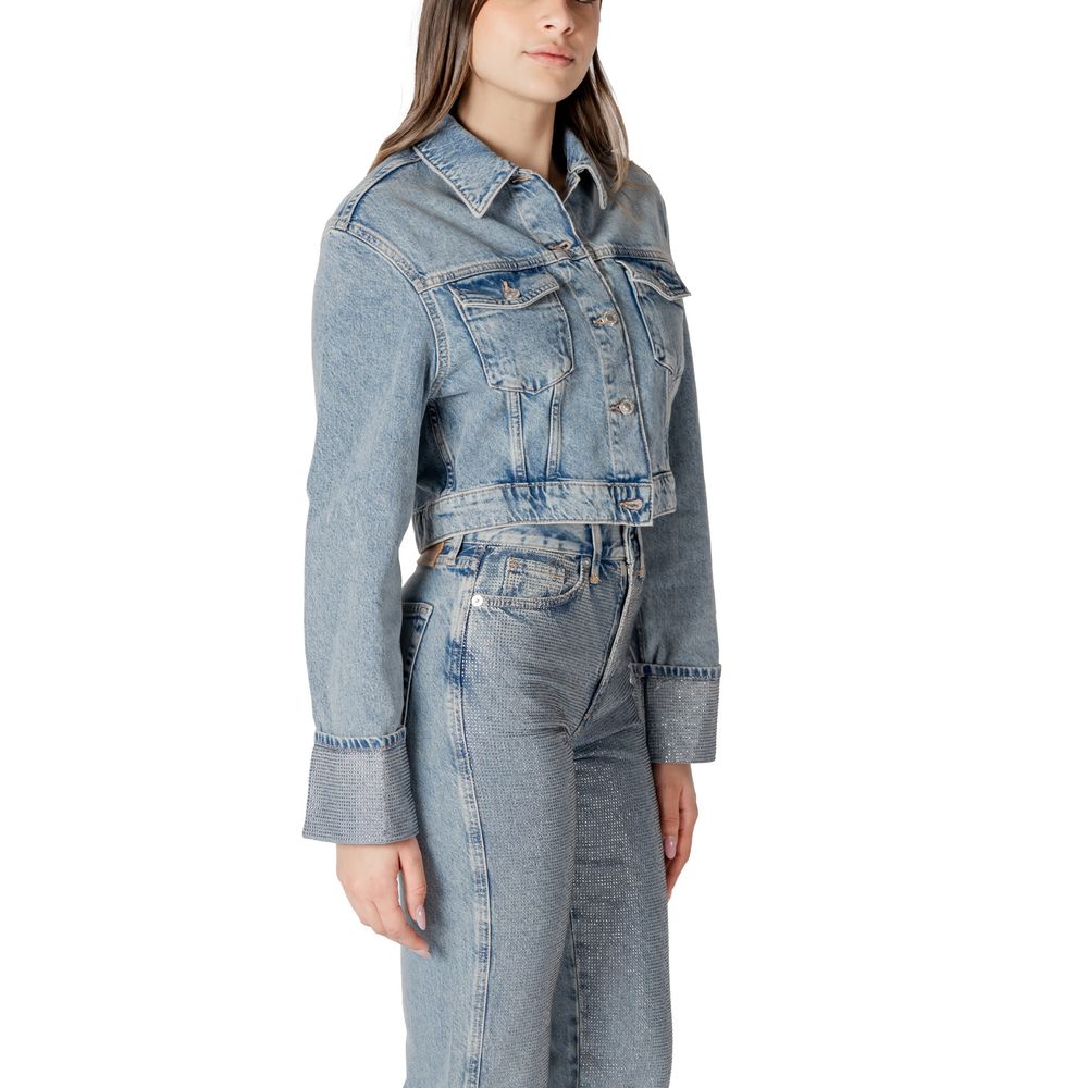 Jacket by Only for women in organic cotton denim light-blue features an utilitarian silhouette with a refined , showcasing sophisticated pockets for an utilitarian aesthetic.