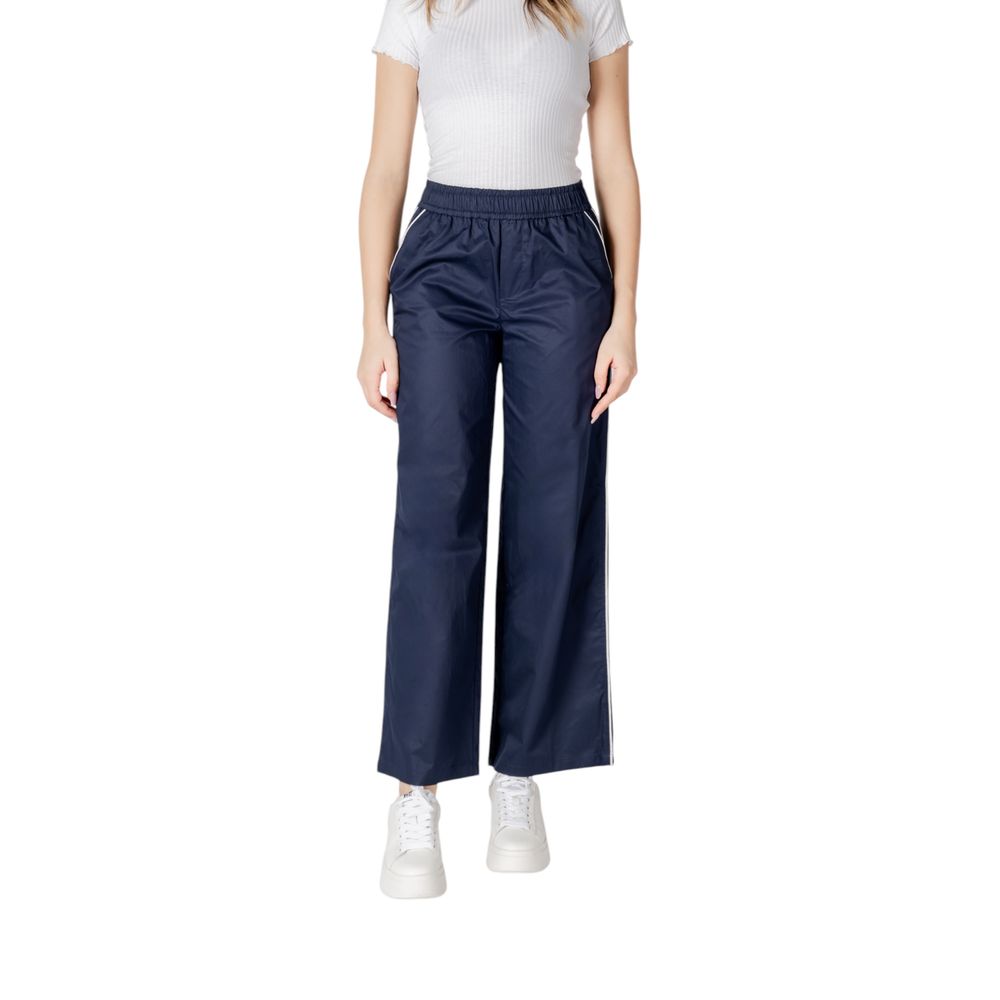 Trousers by Only for women in cotton blue presents a smart silhouette, meticulously detailed with a smart wide, a smart long, and a smart .