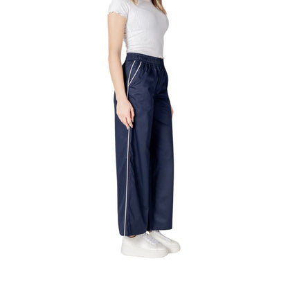 Trousers by Only for women in cotton blue features an on trend silhouette, showcasing a sophisticated wide with a long and for an on trend finish.
