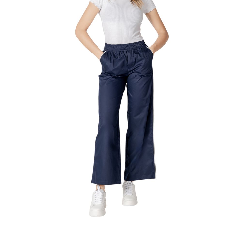 Trousers by Only for women in cotton blue features a artisanal silhouette, showcasing a sophisticated wide with a long and for a artisanal finish.