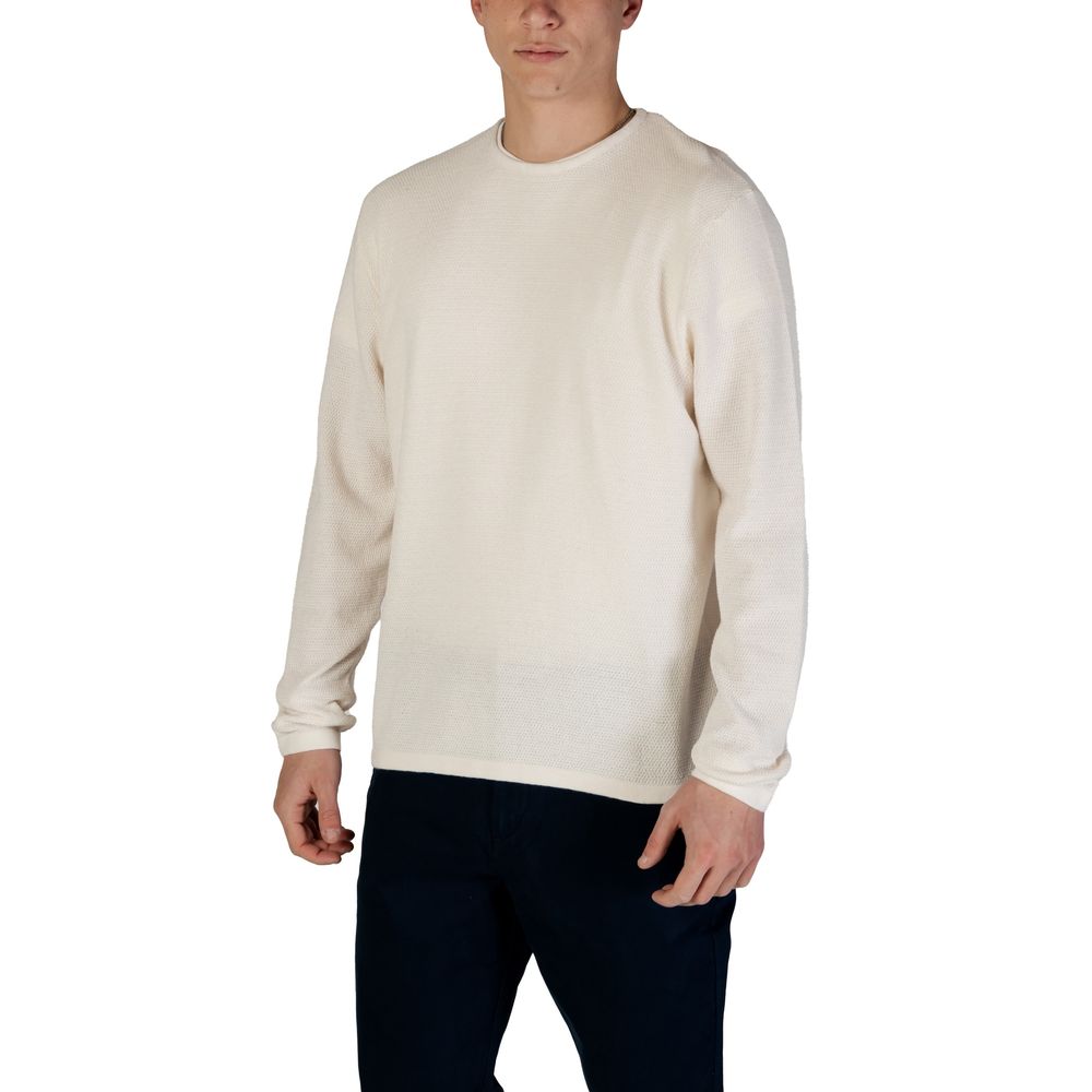 Sweatshirt by Jack Jones for men in cotton polyester white presents a smart casual silhouette, featuring a smart casual and for a sophisticated look.