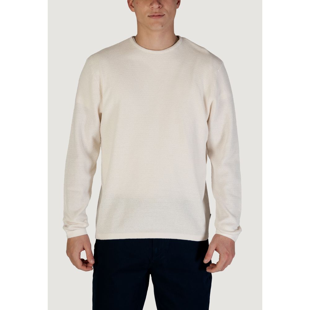 Sweatshirt by Jack Jones for men in cotton polyester white features an provocated silhouette, detailed with a provocated and a refined for a sophisticated aesthetic.