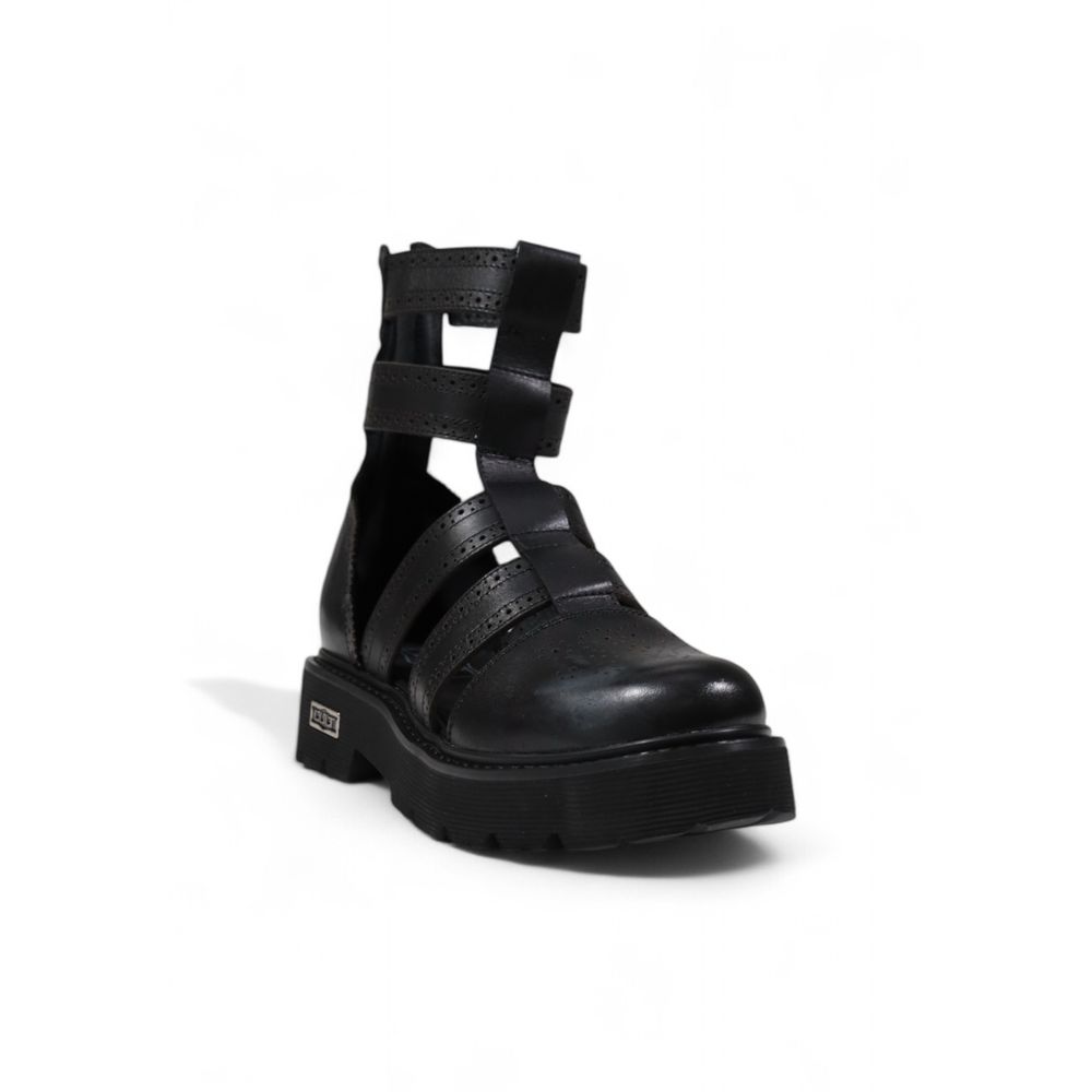 Sandals by Cult for women in leather black features an statuesque Women's Leather Sandals silhouette with a refined and elegant .