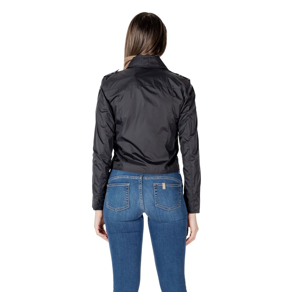 Jacket by Blauer for women in polyamide black features a smart silhouette, perfectly accentuated by its unique and functional pockets for a smart finish.