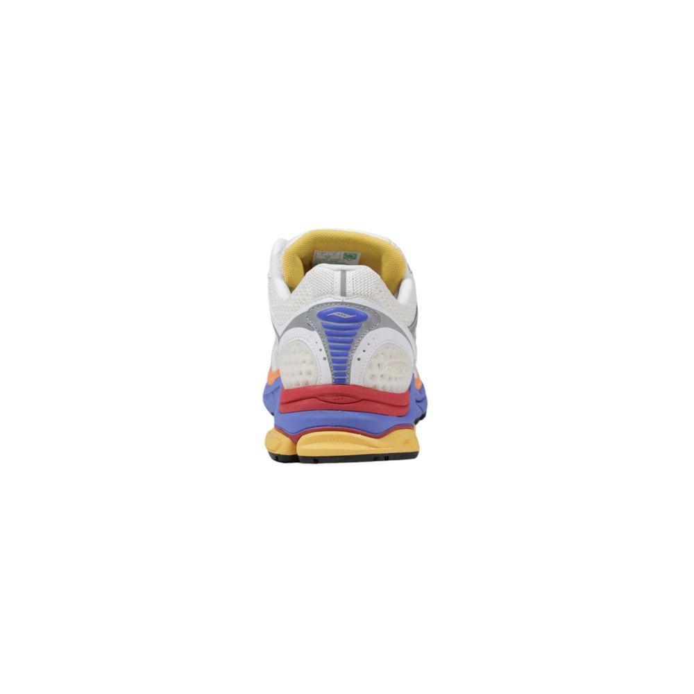 Sneakers by Saucony for women in synthetic fabric white features an sumptuous design from the Women's Athletic Synthetic Fabric Sneakers collection, highlighting a sumptuous athletic style for a premium, high-fashion look.