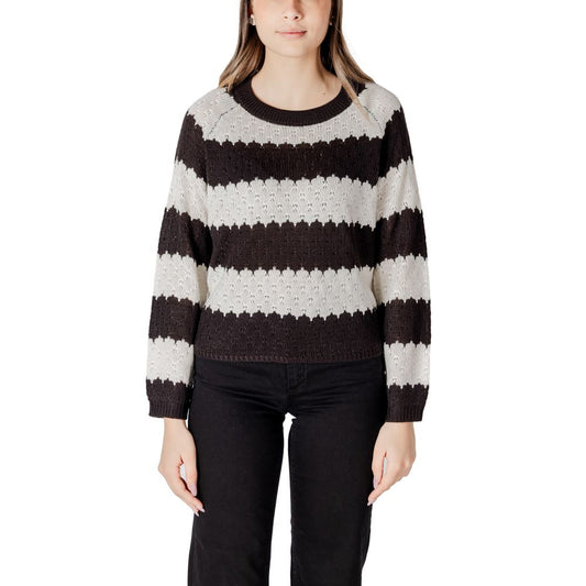 Sweatshirt by Jacqueline De Yong for women in marabou black & white showcases a slouchy chic silhouette, artfully detailed with a slouchy chic and for a slouchy chic finish.